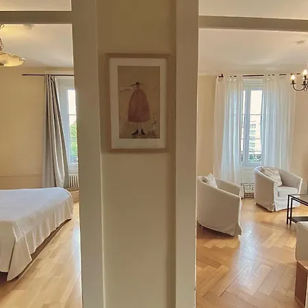 Bright, Classic And Elegant, Close To Train Station Apartamento Lausana