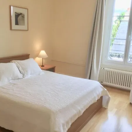 Bright, Classic And Elegant, Close To Train Station * Лозанна
