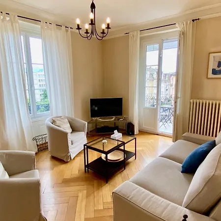 Bright, Classic And Elegant, Close To Train Station Lausana